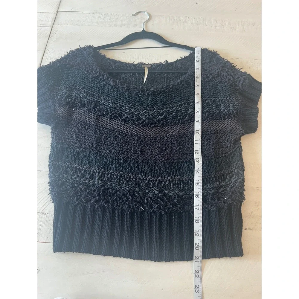 Free People Love Story Short Sleeve Pullover Sweater Size Medium
